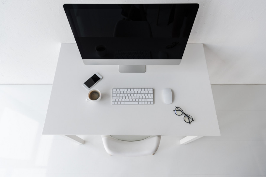 Computer-on-a-computer-desk.jpg