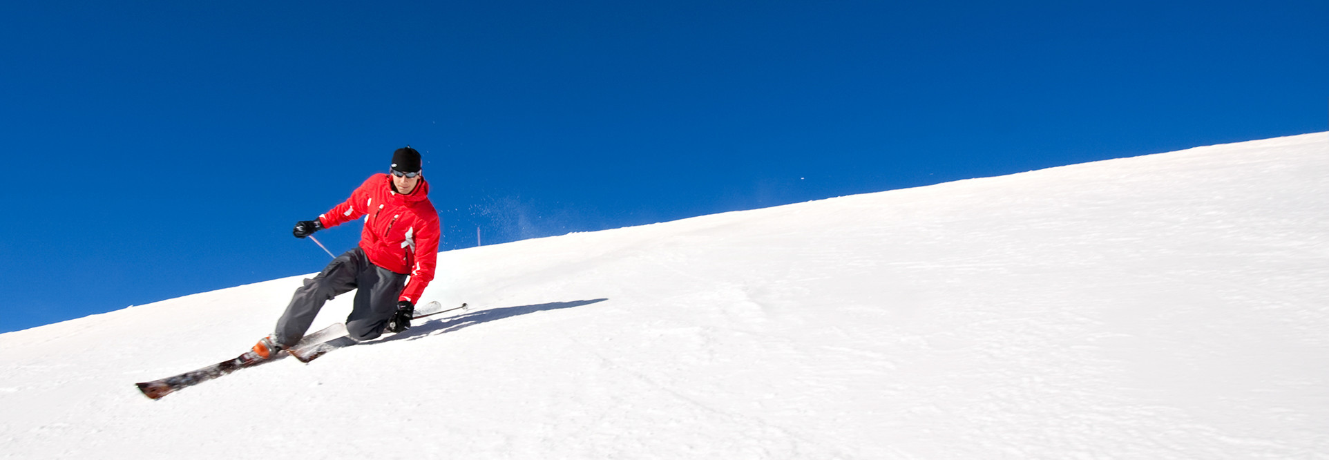 healthy man skiing in north vancouver and staying active